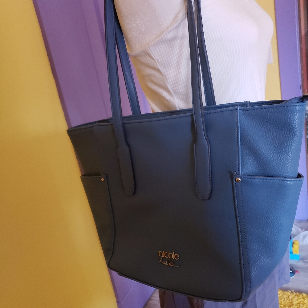Handbag - Picture 5 of 7